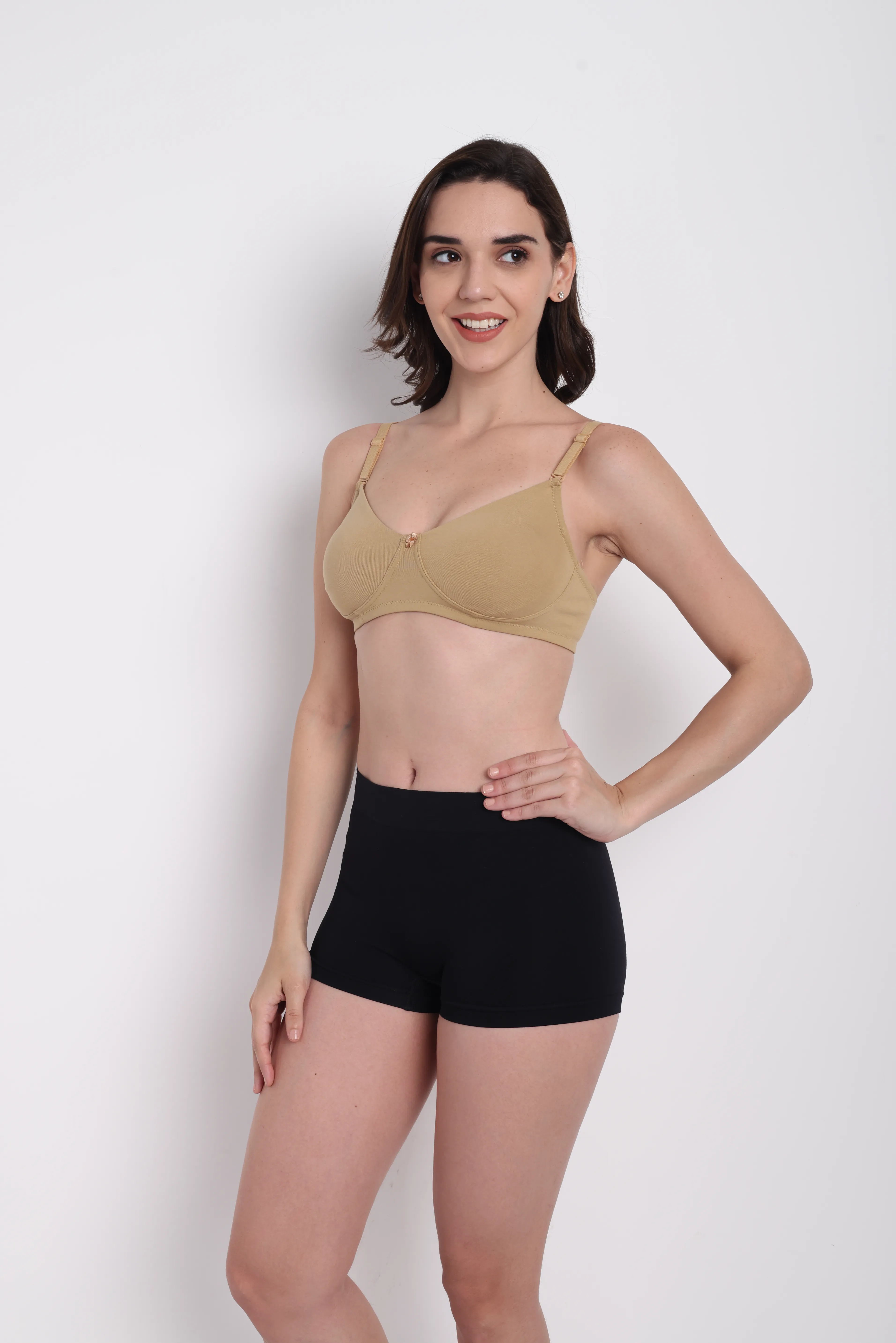ecomm female shoot